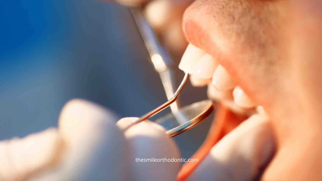 Mencegah sakit gigi dan bau mulut adalah manfaat scaling gigi yang sering disepelekan. Cek manfaat lainnya di sini!